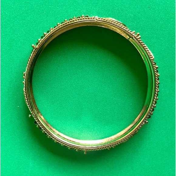 Gorgeous Vintage Goldtone Ornate Bangle Bracelet - Picture 3 of 4